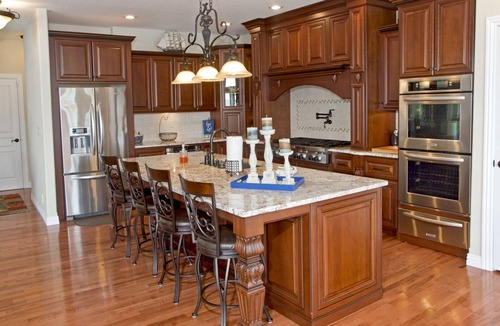 Camdenton House | Luxurious 5 bedroom, 5+ baths, gourmet kitchen, great location