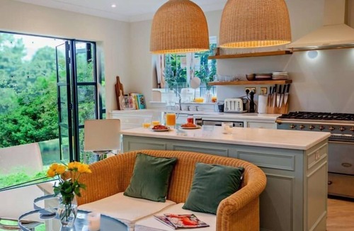 Cookham Dean House | Luxurious 5 Bedroom House in Cookham near Marlow