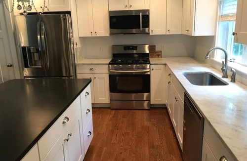 Cedar Bushes House | Luxurious 5 bedroom Get Away. Only 600 steps away from Private Manomet Beach.