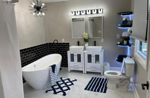 Marlow Heights Villa | luxurious 5-bedroom apartment near Washington DC