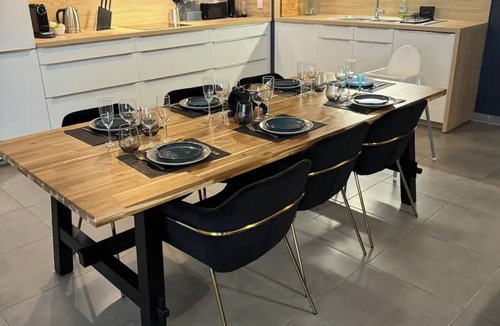 Croix-d'Argent Apartment | Luxurious 5 pc + Jacuzzi + rooftop + terrace + air conditioning