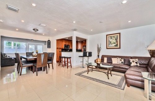 Miramar House | Luxurious 5bed and 3bath