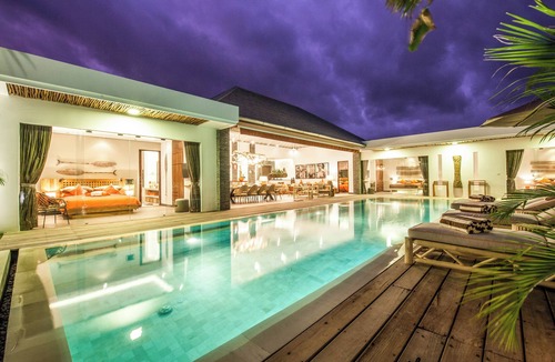 Berawa Villa | Luxurious 5BR Dream Villa, 200m to Berawa Beach