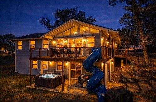 Seven Points House | Luxurious 5BR w/Theater, Hot Tub, Cinema & Slide