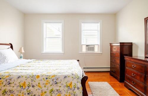 Malden House | Luxurious 8 Bedrooms Two Suite Apt