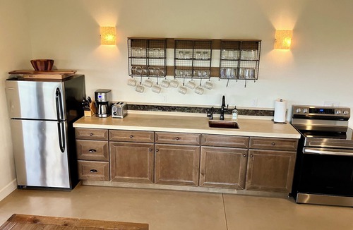 San Luis Obispo House | Luxurious accommodations on a scenic mountaintop ranch
