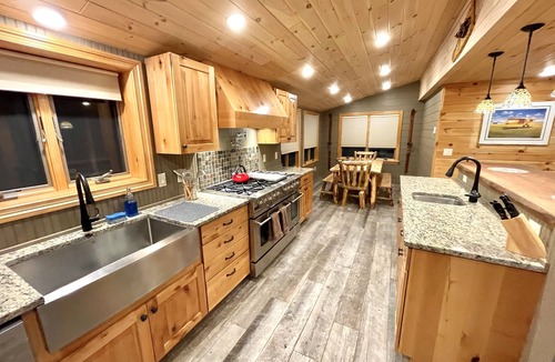 Indian Lake Cabin | Luxurious Adirondack Rustic Cabin on Snowmobile Trails