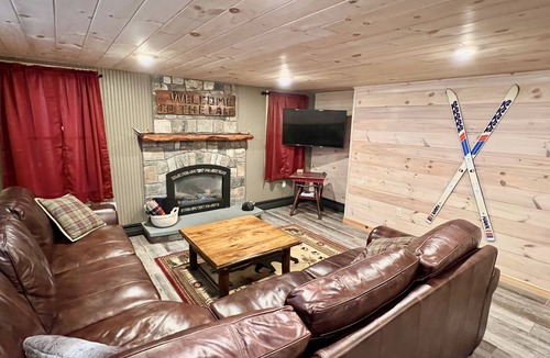 Indian Lake Cabin | Luxurious Adirondack Rustic Cabin on Snowmobile Trails