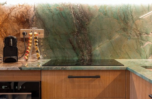Odeon Apartment | Luxurious air-conditioned four-room apartment Perle