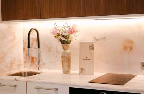 Odeon Apartment | Luxurious Air-conditioned Apartment Bianca
