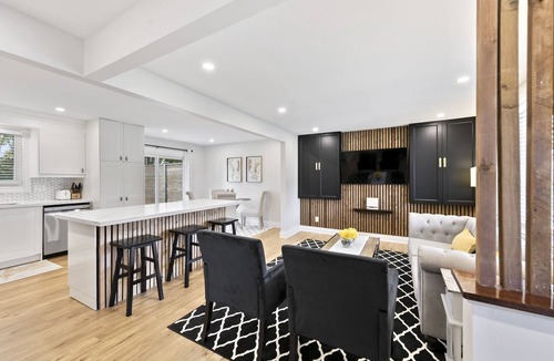 Boblo Island House | Luxurious and Cheerful House in Monopoly Subdivision