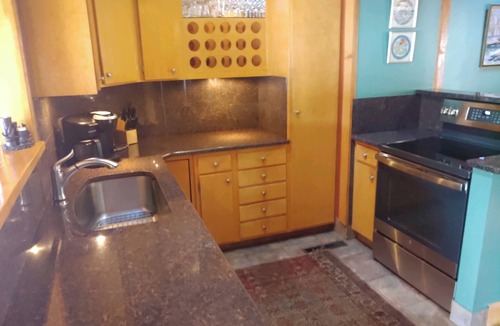 Valois Cottage | Luxurious and Fun Super Compound with Separate Guest House & Two Hot Tubs