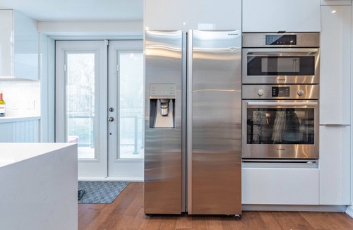 Burlington House | Luxurious and Spacious 4BR Home Near Downtown
