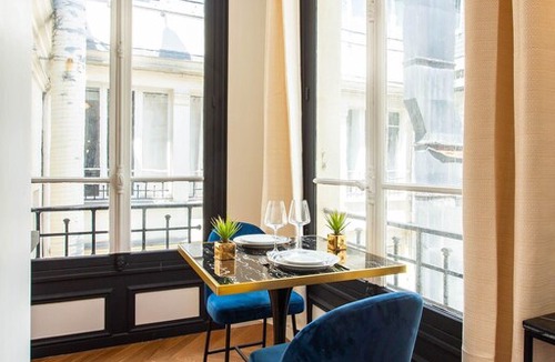 Faubourg-du-Roule Apartment | Luxurious apartment II -2P- Champs Elysées