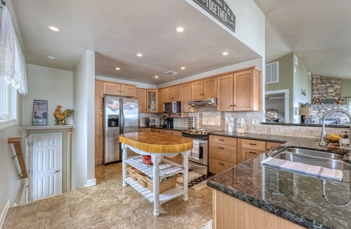 Harbor House | Luxurious Beach Escape: Private Beach Access, Hot Tub & Gourmet Kitchen