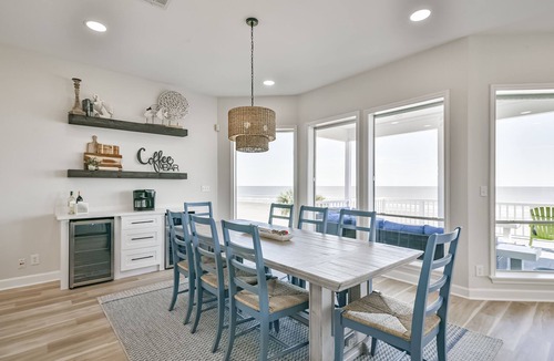 Sands Of Kahala Beach House | Luxurious Beach Front vacation home perfect for large groups, with elevator.