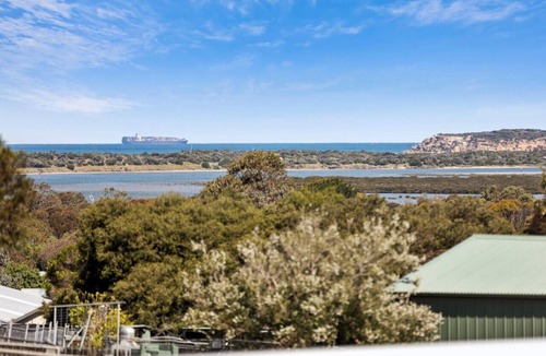 Ocean Grove House | Luxurious Beach House with Breath-taking Views
