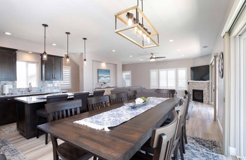 Downtown Condo | Luxurious Beach Side Condo with Ocean Views- Can Accommodate Large Groups!