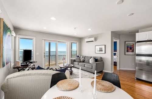 North Truro Condo | Luxurious Beachfront 2 bedroom condo