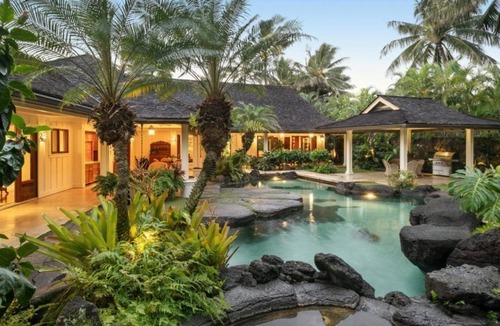 Kailua House | Luxurious Beachfront Home w/ Pool , Access to Beach