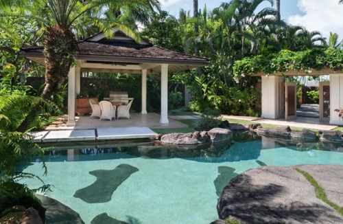 Kailua House | Luxurious Beachfront Home w/ Pool , Access to Beach