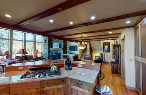 Big Sky Ski Chalet | Luxurious Black Eagle Chalet
