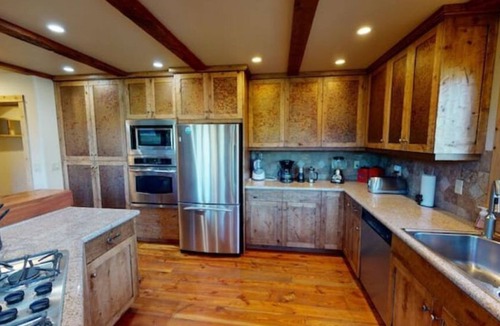 Big Sky Ski Chalet | Luxurious Black Eagle Chalet