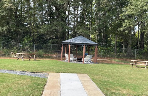 Jonesboro Apartment | Luxurious Brand-New 1BR Apartment – Modern and Open floor plan with fire pit!