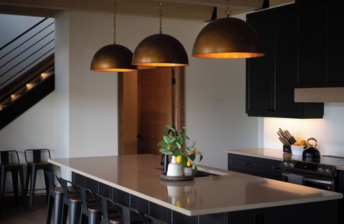 Whiteshell Cabin | Luxurious cabin getaway