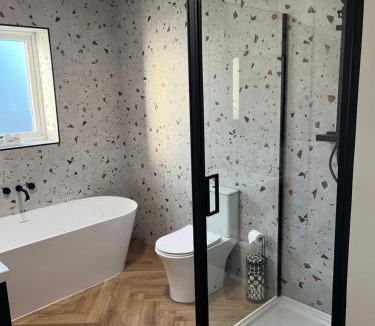 Wick House | Luxurious Cabin NC500 - Thrumster Lodges