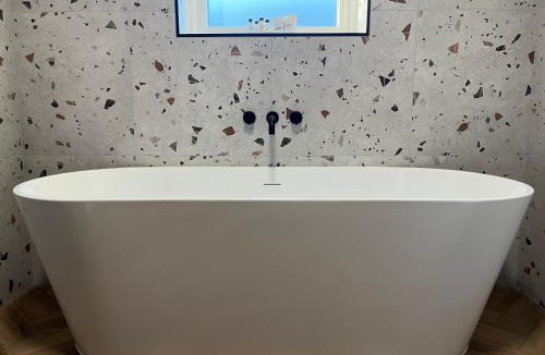 Wick House | Luxurious Cabin NC500 - Thrumster Lodges