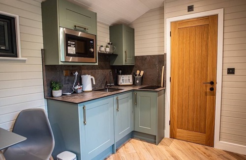 Llangollen Apartment | Luxurious Canal-side mini lodge in Llangollen.
