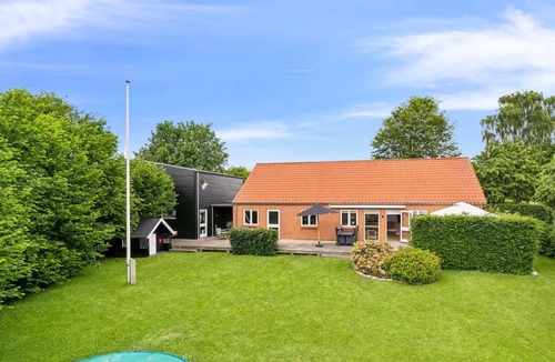 Horsens House | Luxurious, children friendly & close to beach