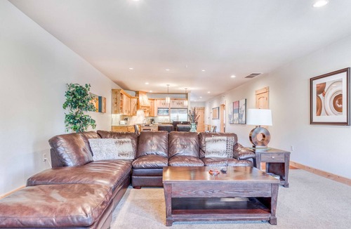 Government Camp Condo | Luxurious Collins Lake condo with fireplace, great views & shared pool & hot tub