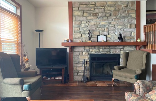 Mont-Tremblant Village Condo | Luxurious comfortable Lakeview Cap Tremblant Smart Home Condo with A/C