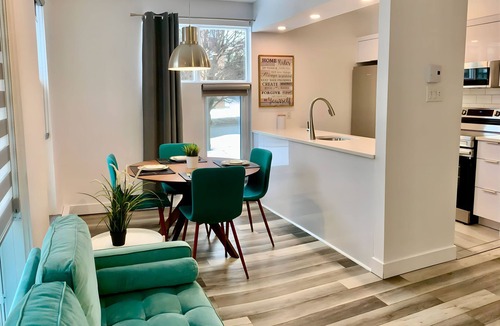 Magog Apartment | Luxurious condo in downtown Magog with wood fireplace and pool