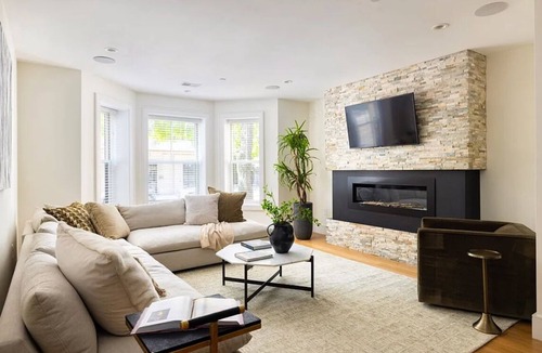 North Brookline House | Luxurious condo in the heart of Coolidge Corner !