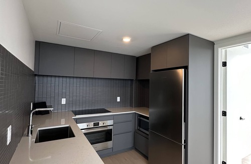 Quartier des Spectacles Apartment | Luxurious Condo located with the front row views of the Place des Festivals.n