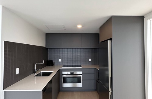 Quartier des Spectacles Apartment | Luxurious Condo located with the front row views of the Place des Festivals.n