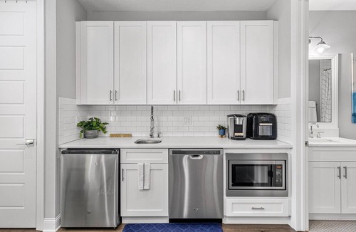 SoHo Apartment | Luxurious Condo Near Bayshore Blvd/Free Parking/WIFI