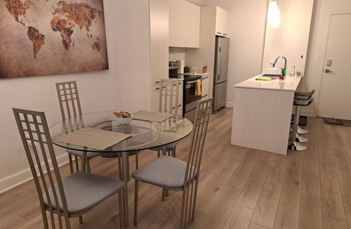 Laval Condo | Luxurious Condo w/Gym, Pool, Rooftop Terrasses