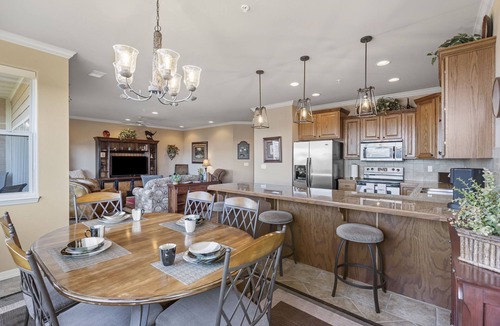 Hollister Condo | Luxurious Condo with unobstructed access to Table Rock Lake