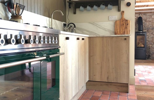 Longnor House | Luxurious Converted Barn with Stunning Views, Log Burner & Roll Top Bath