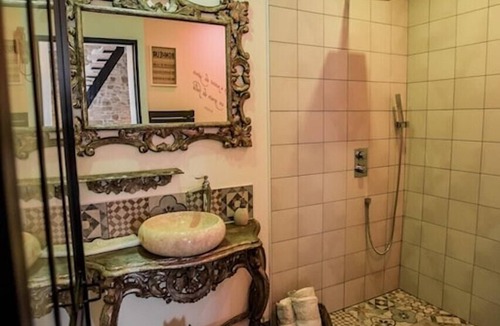 Bain-de-Bretagne House | Luxurious cottage for a romantic stay with pool access