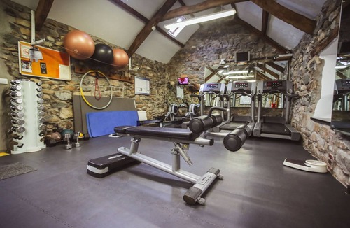 Rhyd-y-clafdy House | Luxurious cottage on working organic dairy farm