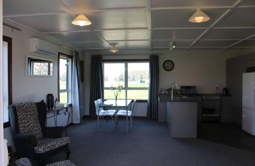 Gordonton Cottage | Luxurious country cottage