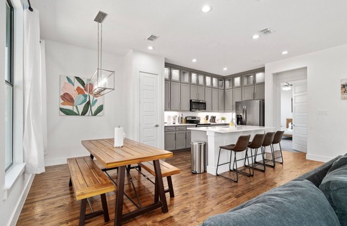 West Dallas House | Luxurious Dallas Home - 5 minutes from Downtown 🌌