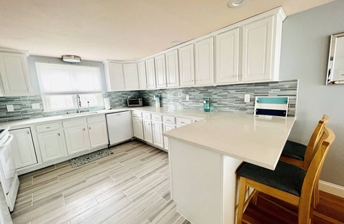 North Truro House | LUXURIOUS DIRECT OCEANFRONT,PRIVATE BEACH,SUNSET VIEWS,AC,2BR w/LOFT,KAYAK