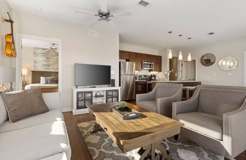 Rolling Mill Hill Condo | Luxurious Downtown Corner Views 2 bed 2bath-#211