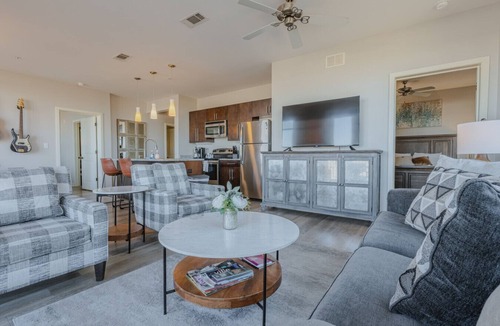 Rolling Mill Hill Condo | Luxurious Downtown Corner 2 bd 2bth-#220